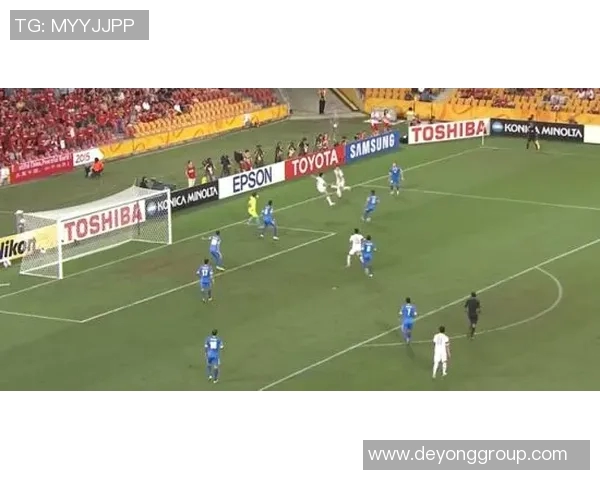 成都足球队中路突破战术解析及其对比赛的影响 成都足球队中路突破战术解析及其对比赛的影响