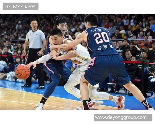 赛后分析:北京篮球队与上海篮球队的比赛节奏与战术对比解析 赛后分析:北京篮球队与上海篮球队的比赛节奏与战术对比解析