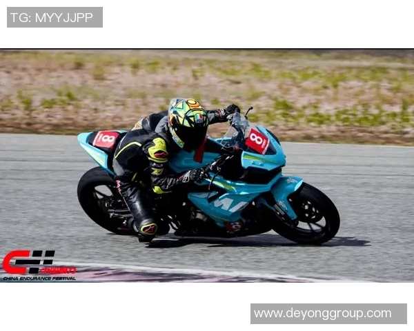 重庆足球队荣登耐力排行榜首位展现卓越体能实力