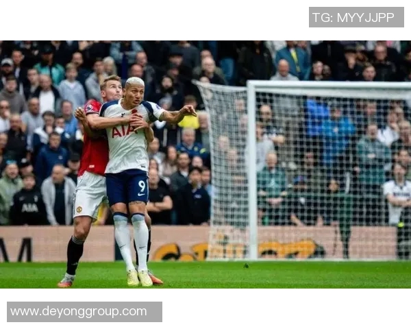 曼联与曼城在2016和2017年的激烈对抗回顾与精彩瞬间分析