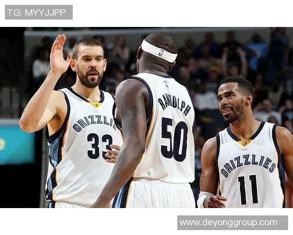 灰熊与小牛精彩对决在线直播全程回顾与分析 灰熊与小牛精彩对决在线直播全程回顾与分析