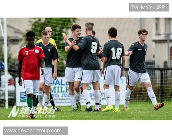 罗斯郡与邓迪联的精彩对决揭示苏超赛季新动态