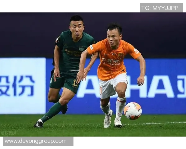 绿城与卓尔激战正酣比分悬念迭起引发球迷热议