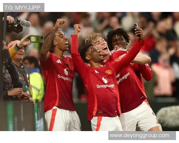 西汉姆达主场迎战曼联双方争夺英超宝贵积分的激烈对决